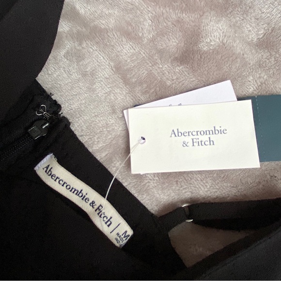 🎉NWT Abercrombie & Fitch Drape Front Cutout Dress, Size Women’s Med, Black - Picture 3 of 5